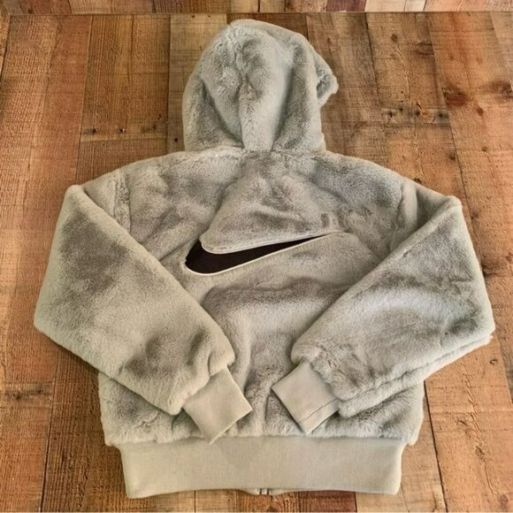 Nike womens size XS oversized faux fur full zip jacket -NWT - Picture 8 of 12